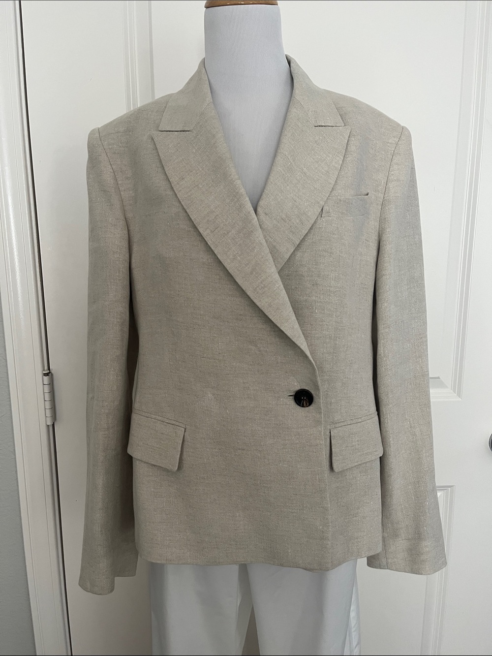 Brunello Cucinelli Double-Breasted Metallic Linen-Blend Blazer - Picture 8 of 17